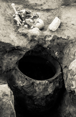 El muerto al hoyo - La Ciudad Perdida: Arqueología día a día